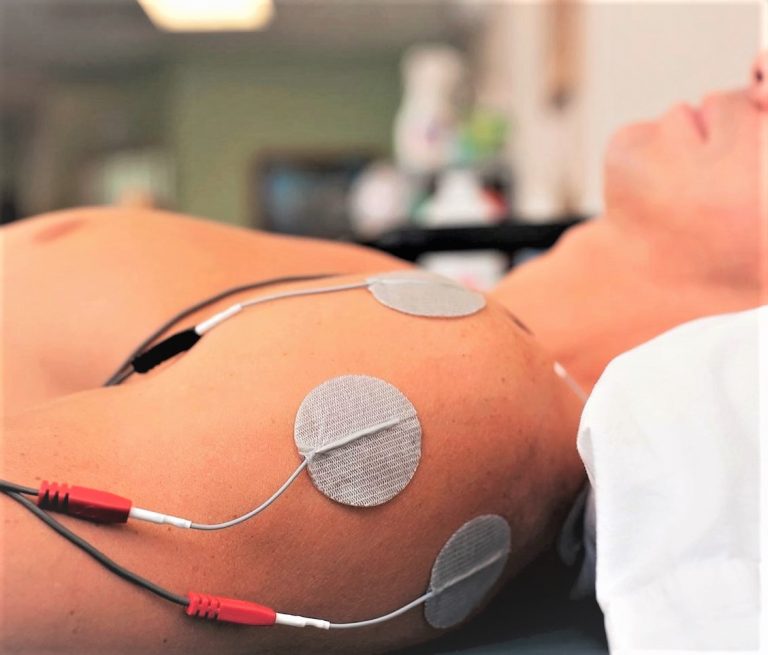 Electroterapia: alivia las contracturas musculares, eficaz en la recuperación de lesiones, efecto antiinflmatorio, efecto calmante.